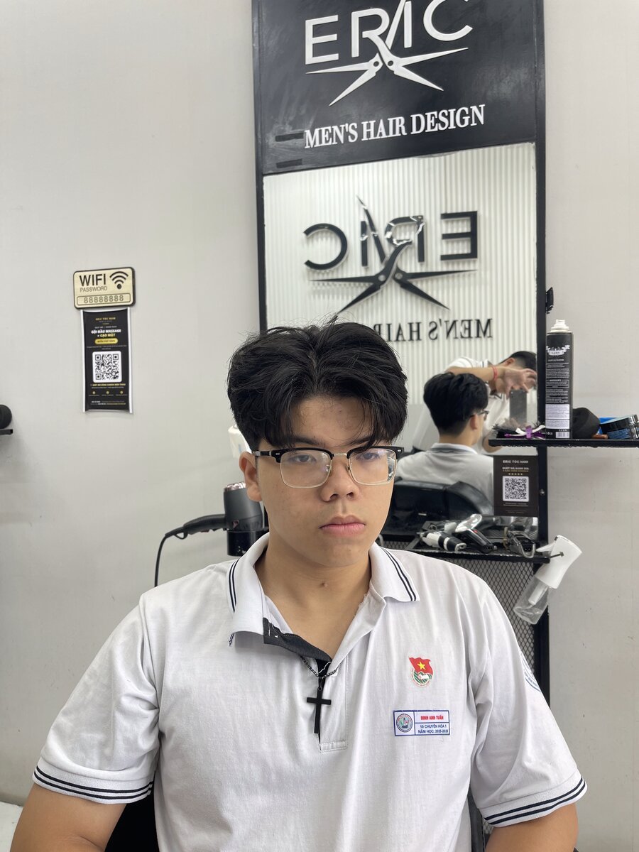 Kiểu tóc Side Part nam mái dài tại Tùng Matthew Vũng Tàu